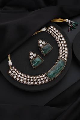 Gold plated green stone kundan necklace set 2