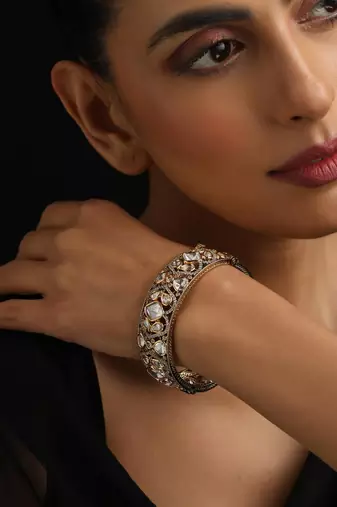 Gold plated kundan bangle