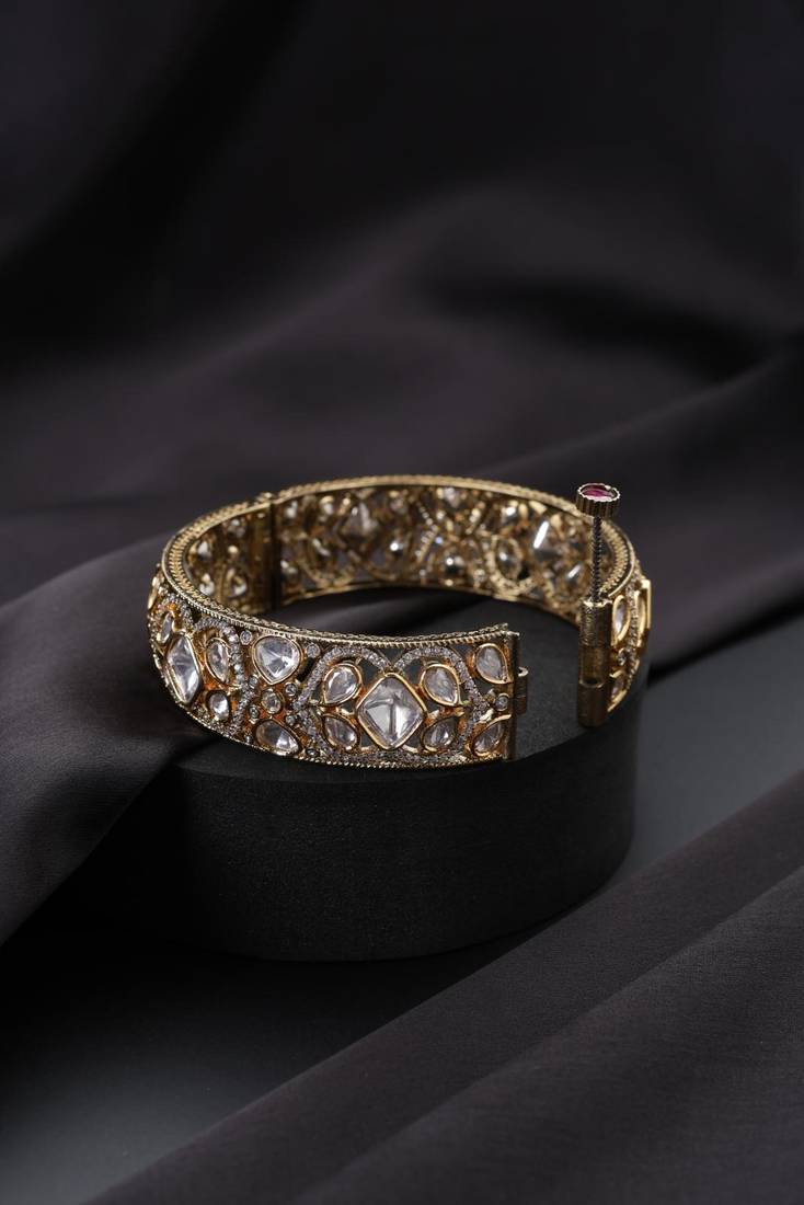 Gold plated kundan bangle