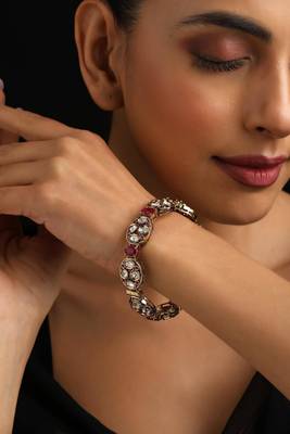 Gold plated red stone kundan bangle 1