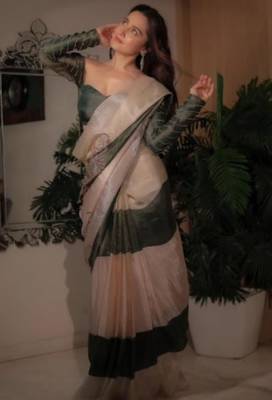 Green and beige colour block saree with embroidered blouse 5