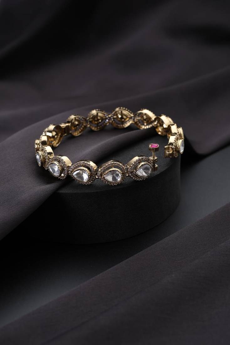 Gold plated kundan bangle