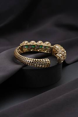 Gold plated kundan bangle 3