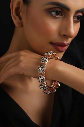 Gold plated kundan bangle