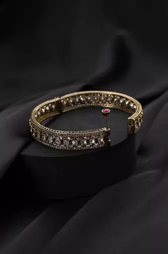 Gold plated kundan bangle