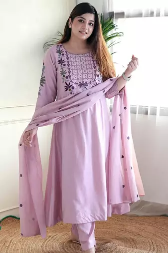 Baby pink chanderi silk heavy thread embroidery work kurta pant set