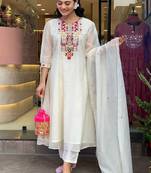 Off white chanderi silk heavy thread embroidery work kurta pant set