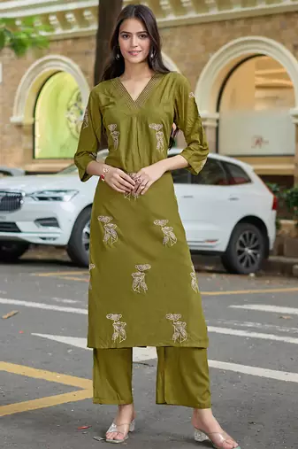 Floral Embroidered V-Neck Thread Work Straight Kurta With Palazzos