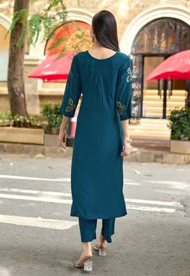 Floral Embroidered V-Neck Thread Work Straight Kurta With Palazzo 2