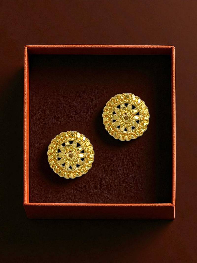 Gold plated round shape stud earring
