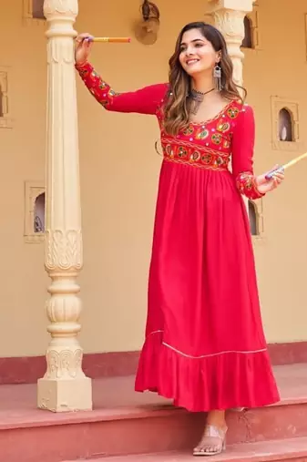 Navratri special reyon with kutchi gamthi work