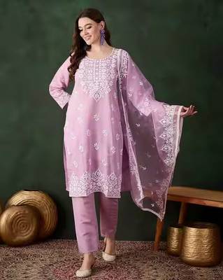 Pink Embroidered kurta with pant & dupatta 1