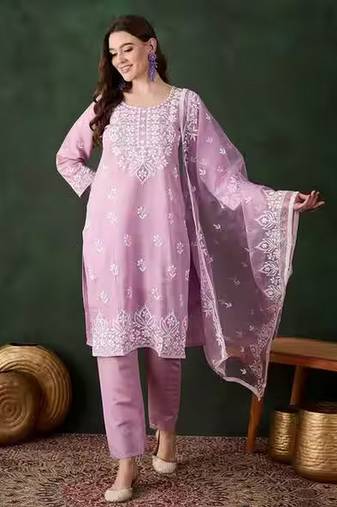Pink Embroidered kurta with pant & dupatta