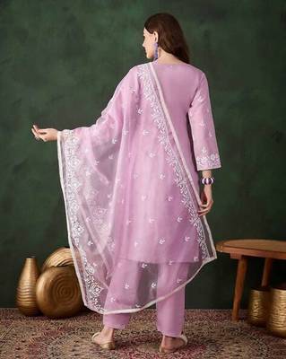 Pink Embroidered kurta with pant & dupatta 3