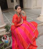 Roman With attractive combination of Mirror lace embellished work