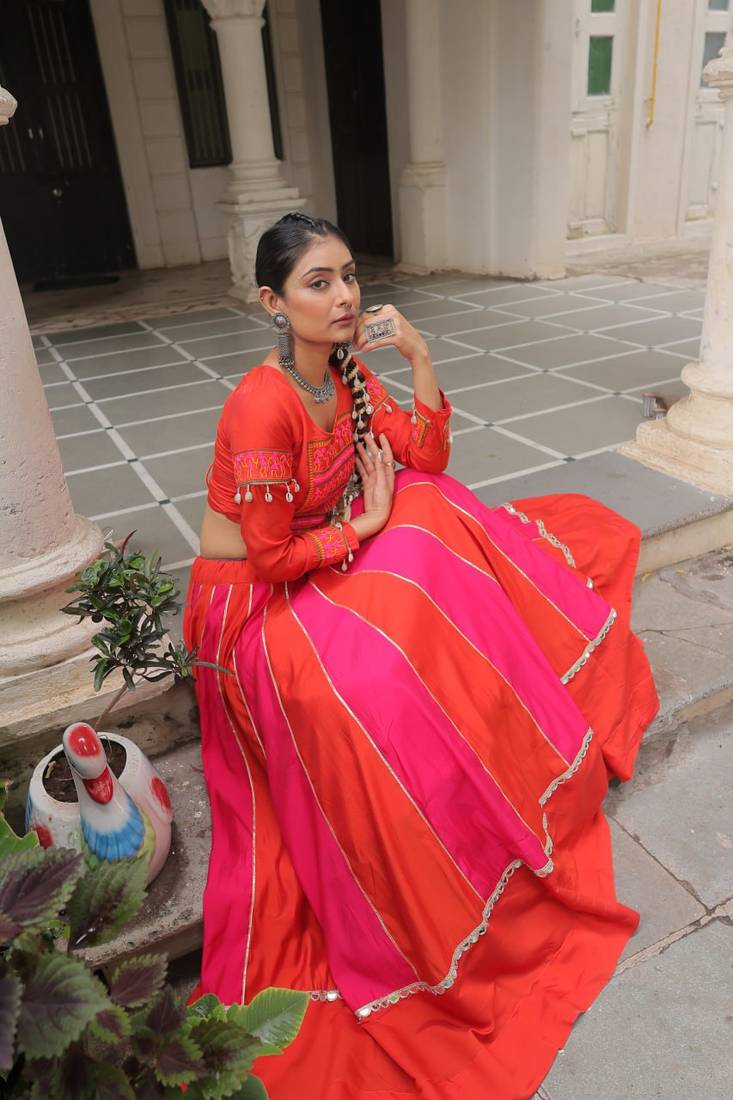 Roman With attractive combination of Mirror lace embellished work