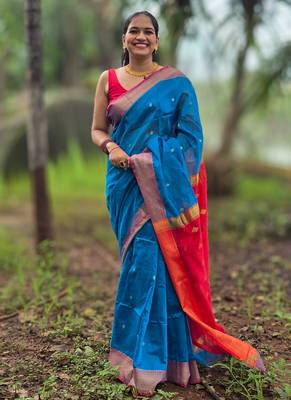 Blue maheswari cotton saree with unstitched blouse piece 1