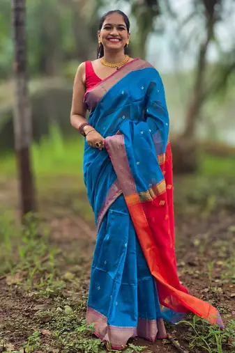 Blue maheswari cotton saree with unstitched blouse piece