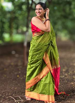 Green maheswari cotton saree with unstitched blouse piece 3