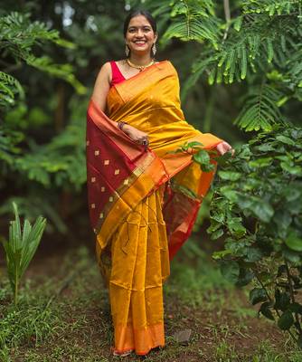 Golden maheswari cotton saree with unstitched blouse piece 1