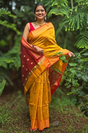 Golden maheswari cotton saree with unstitched blouse piece