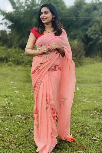 Peach Mul Cotton Hand Painted Tulip Saree