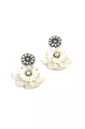 Handmade grey flower pearl earrings
