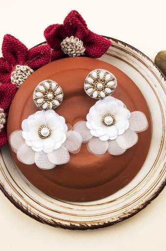 Handmade golden flower pearl earrings