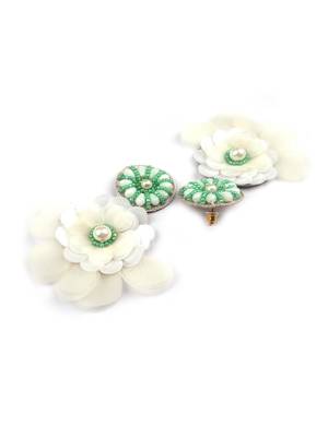 Handmade green flower pearl earrings 2
