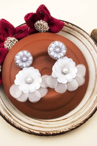 Handmade white flower pearl earrings