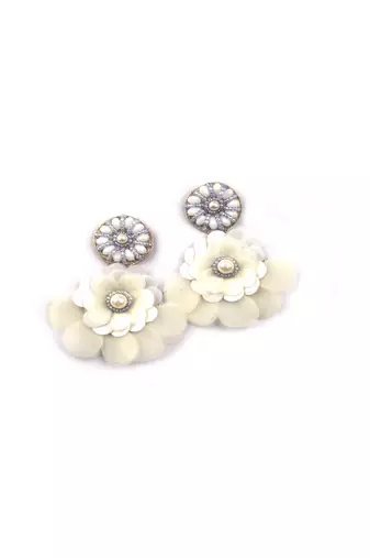 Handmade white flower pearl earrings