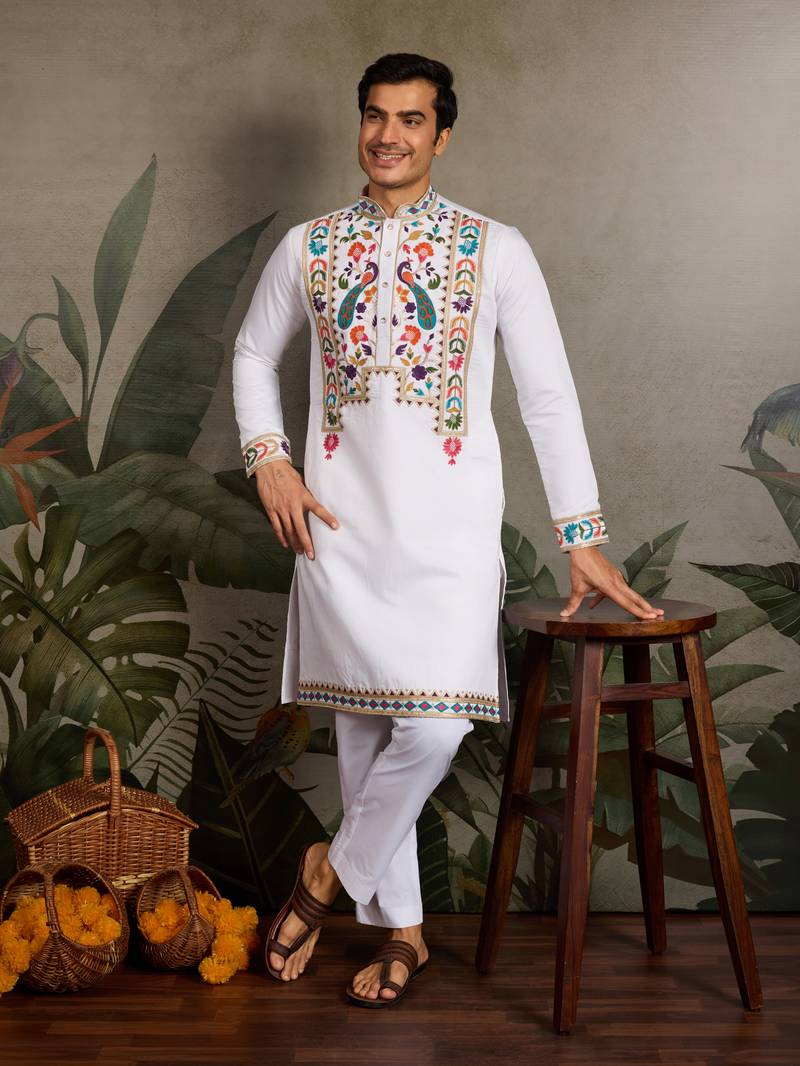 WHITE VISCOSE SILK THEAD WITH SEQUINS EMBROIDERED WORK WEDDING FUNCTION NAVRATRI FESTIVAL PARTY WEAR STRAIGHT KURTA