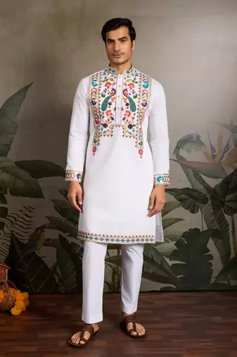 WHITE VISCOSE SILK THEAD WITH SEQUINS EMBROIDERED WORK WEDDING FUNCTION NAVRATRI FESTIVAL PARTY WEAR STRAIGHT KURTA