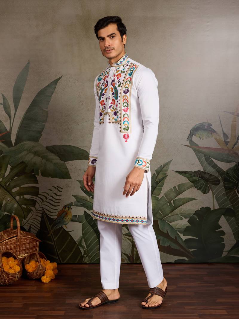 WHITE VISCOSE SILK THEAD WITH SEQUINS EMBROIDERED WORK WEDDING FUNCTION NAVRATRI FESTIVAL PARTY WEAR STRAIGHT KURTA