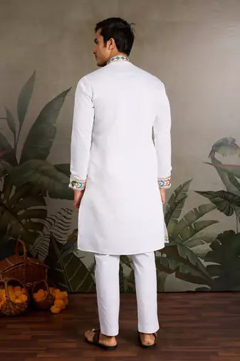 WHITE VISCOSE SILK THEAD WITH SEQUINS EMBROIDERED WORK WEDDING FUNCTION NAVRATRI FESTIVAL PARTY WEAR STRAIGHT KURTA