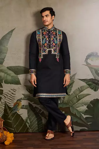 BLACK VISCOSE SILK THEAD WITH SEQUINS EMBROIDERED WORK WEDDING FUNCTION NAVRATRI FESTIVAL PARTY WEAR STRAIGHT KURTA