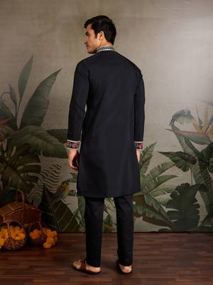 BLACK VISCOSE SILK THEAD WITH SEQUINS EMBROIDERED WORK WEDDING FUNCTION NAVRATRI FESTIVAL PARTY WEAR STRAIGHT KURTA 6