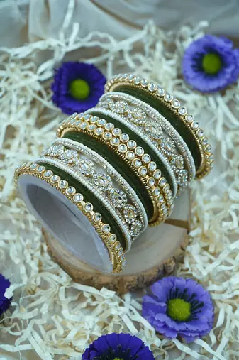 Metal kundan velvet set