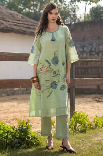 Tiara fern green plain cotton kurta sets