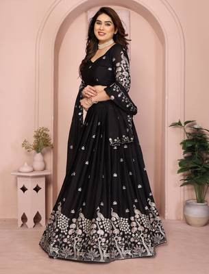 Enchanting Black Embroidery sequins work Star Georgette Indian wedding lehenga Choli dress 2