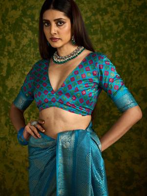 Blue velvet tussar silk blend foilprint saree with unstitched blouse 4