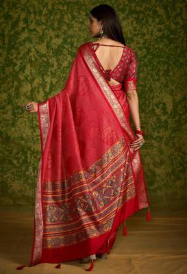 Red velvet tussar silk blend foilprint saree with unstitched blouse 4