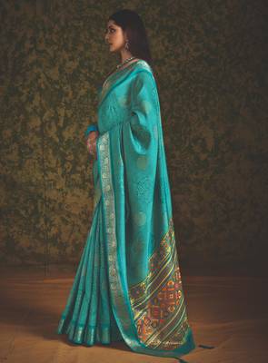Sea green velvet tussar silk blend foilprint saree with unstitched blouse 1