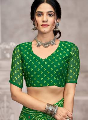 green chiffon bandhani geometric printed saree with blouse  4