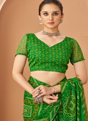 light green chiffon bandhani geometric printed saree with blouse  4