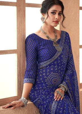 blue chiffon bandhani geometric printed saree with blouse  2