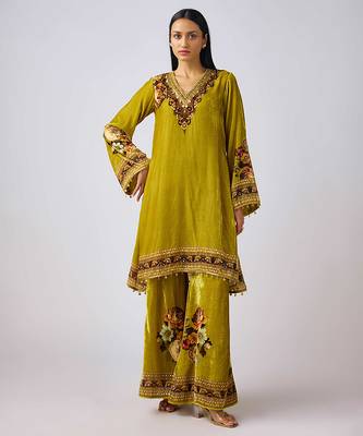 Lime green embroidered velvet kurta set 1