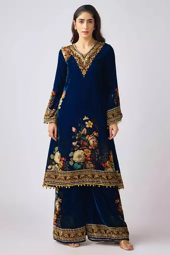 Blue embroidered velvet kurta set