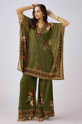 Green embroidered velvet kurta set