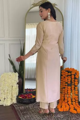 Beige Kurta set with Bandhani Dupatta